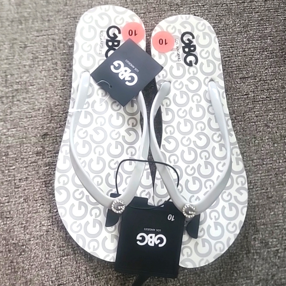 GBG Los Angeles White Sandals